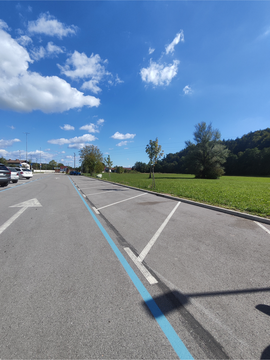 Parkirišče Dobrova